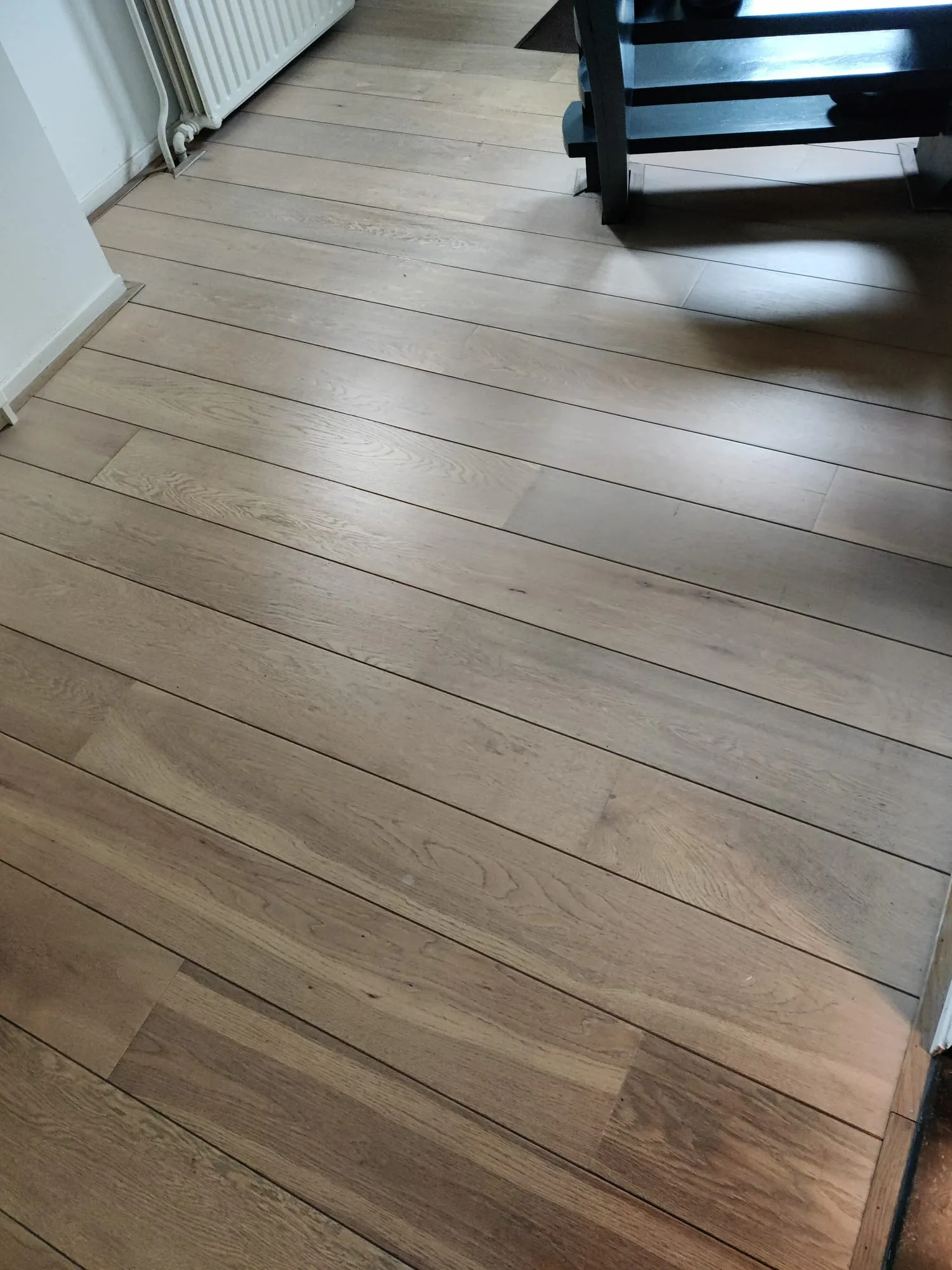 Houten vloeren 18 Houten vloer laten reinigen en behandelen