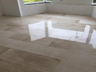 Natuusteen gereinigd