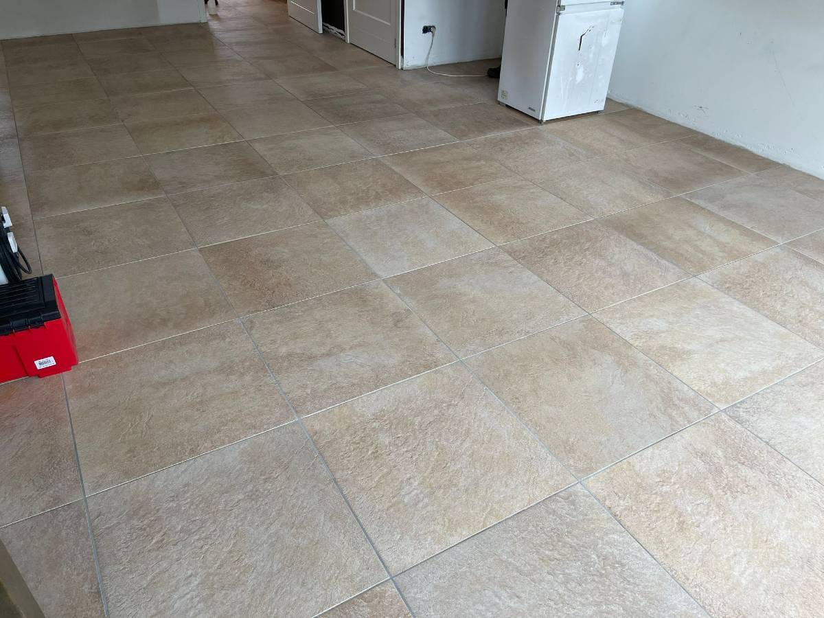 Tegels-plavuizen-na-reiniging-en-behandeling Tegels en plavuizen reinigen Heerhugowaard